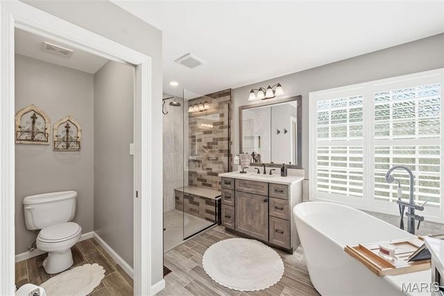 319 Braeswick Drive, Lake St Louis, MO 63367