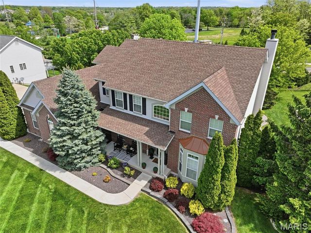 319 Braeswick Drive, Lake St Louis, MO 63367