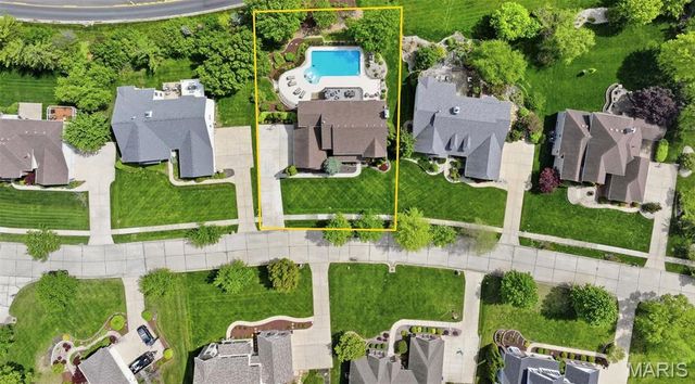 319 Braeswick Drive, Lake St Louis, MO 63367