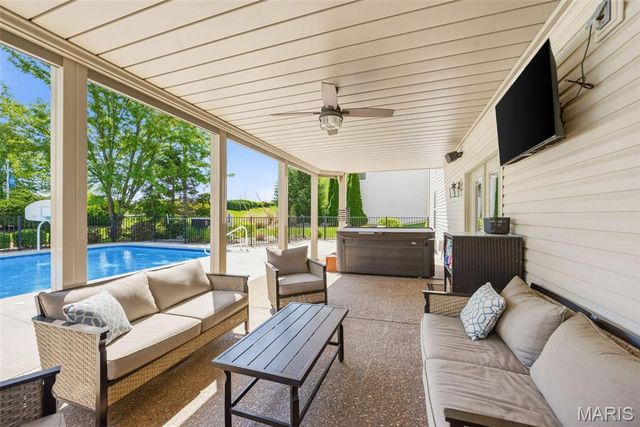319 Braeswick Drive, Lake St Louis, MO 63367
