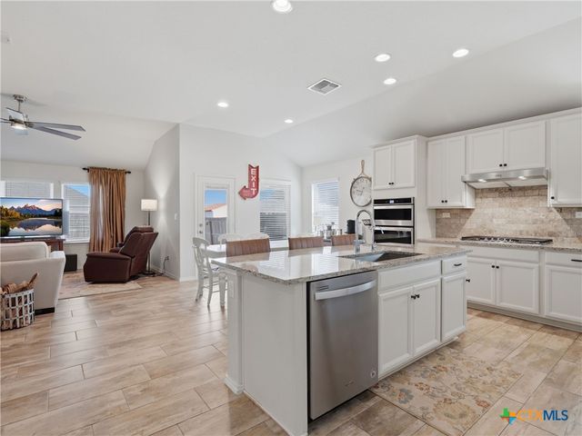 642 Rusty Gate Way, New Braunfels, TX 78130