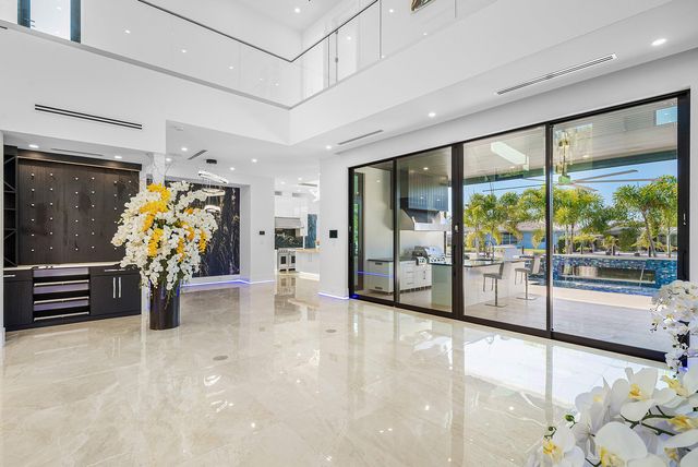 2650 NE 48th Court, Lighthouse Point, FL 33064