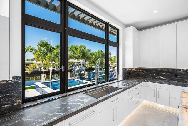 2650 NE 48th Court, Lighthouse Point, FL 33064