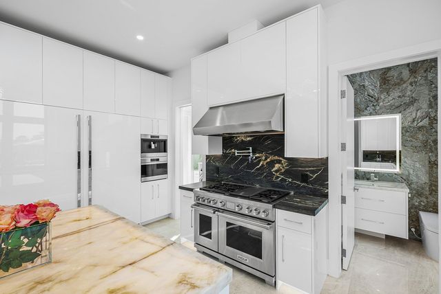 2650 NE 48th Court, Lighthouse Point, FL 33064