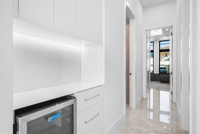 2650 NE 48th Court, Lighthouse Point, FL 33064