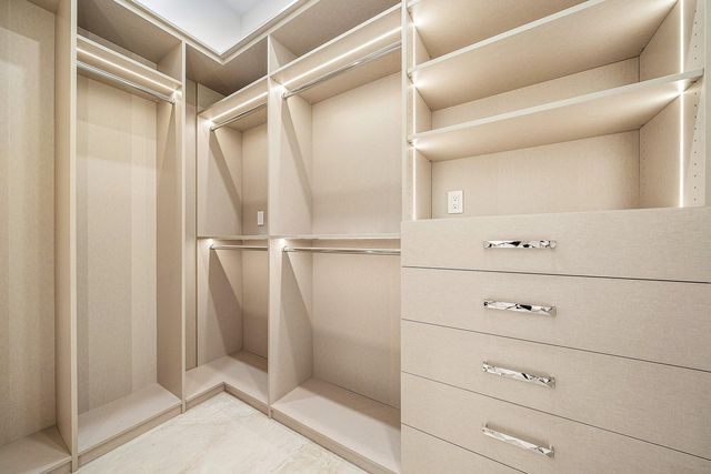 2650 NE 48th Court, Lighthouse Point, FL 33064