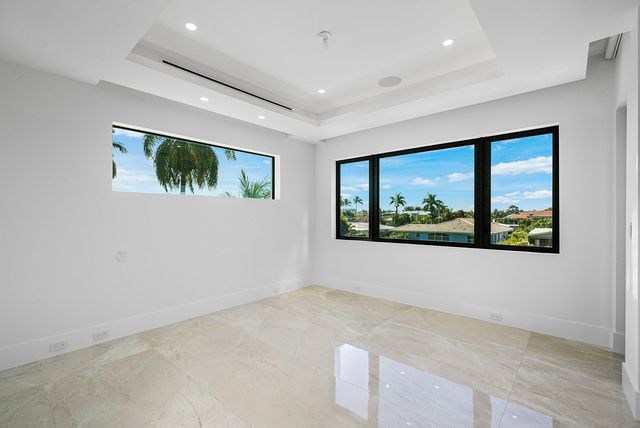 2650 NE 48th Court, Lighthouse Point, FL 33064