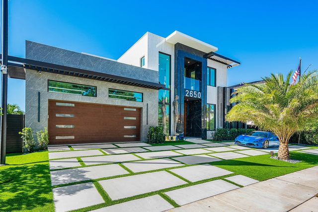 2650 NE 48th Court, Lighthouse Point, FL 33064