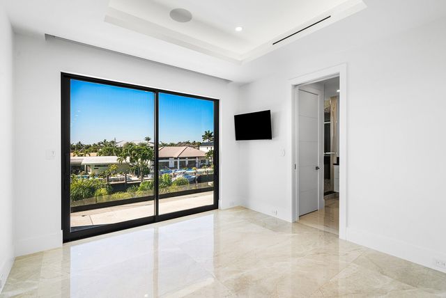 2650 NE 48th Court, Lighthouse Point, FL 33064