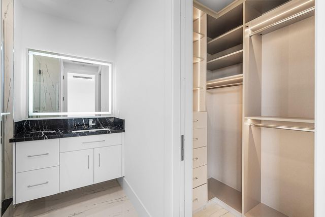 2650 NE 48th Court, Lighthouse Point, FL 33064