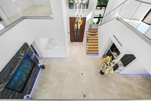 2650 NE 48th Court, Lighthouse Point, FL 33064