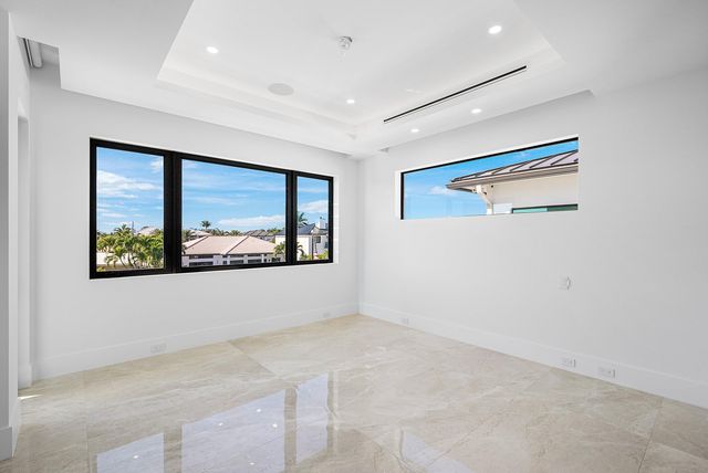 2650 NE 48th Court, Lighthouse Point, FL 33064