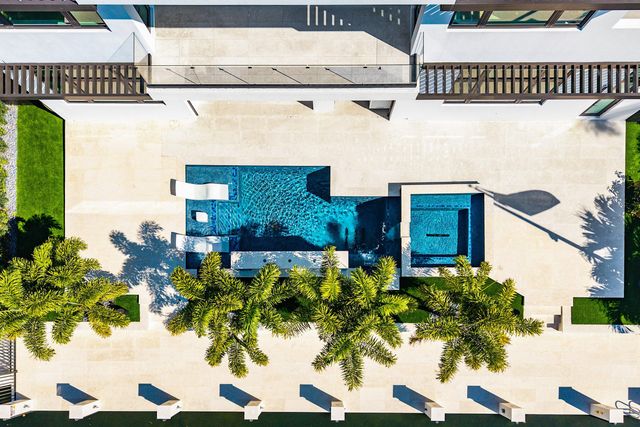 2650 NE 48th Court, Lighthouse Point, FL 33064