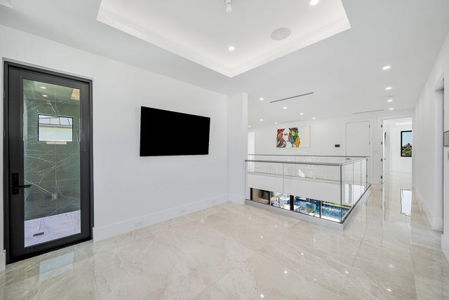 2650 NE 48th Court, Lighthouse Point, FL 33064