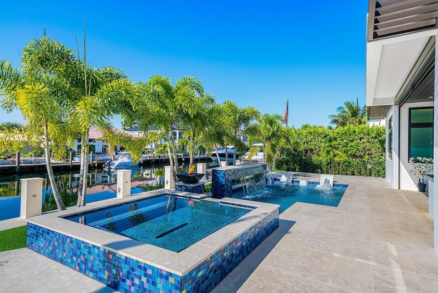 2650 NE 48th Court, Lighthouse Point, FL 33064