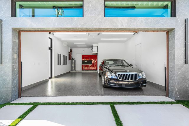 2650 NE 48th Court, Lighthouse Point, FL 33064