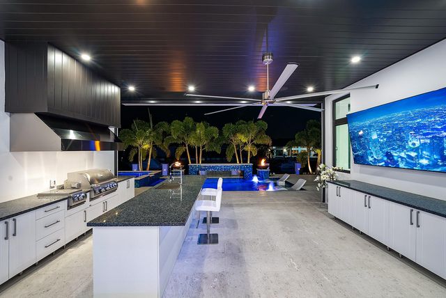 2650 NE 48th Court, Lighthouse Point, FL 33064