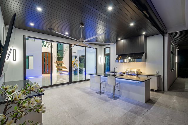 2650 NE 48th Court, Lighthouse Point, FL 33064