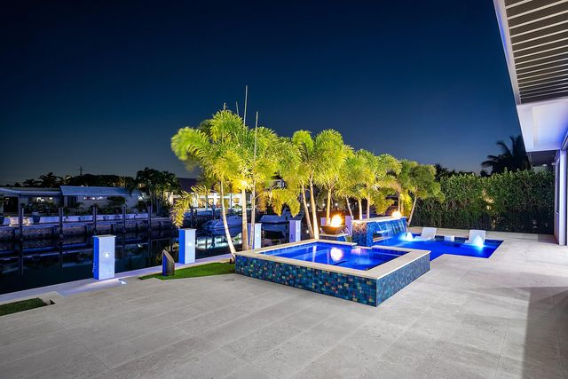 2650 NE 48th Court, Lighthouse Point, FL 33064