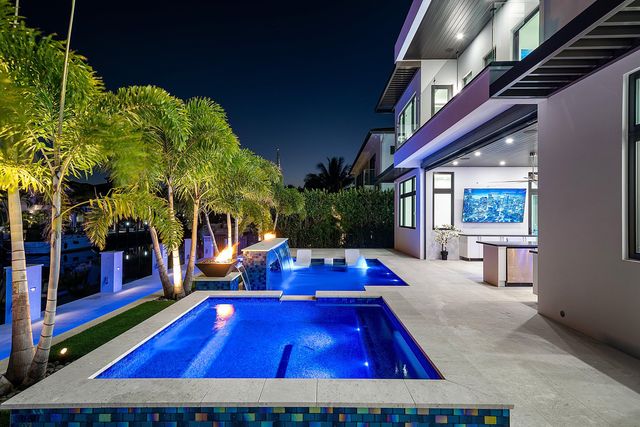 2650 NE 48th Court, Lighthouse Point, FL 33064