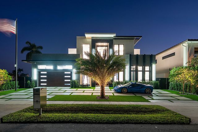 2650 NE 48th Court, Lighthouse Point, FL 33064