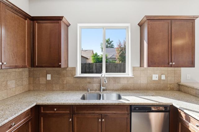 3108 Capistrano Drive, Madera, CA 93637