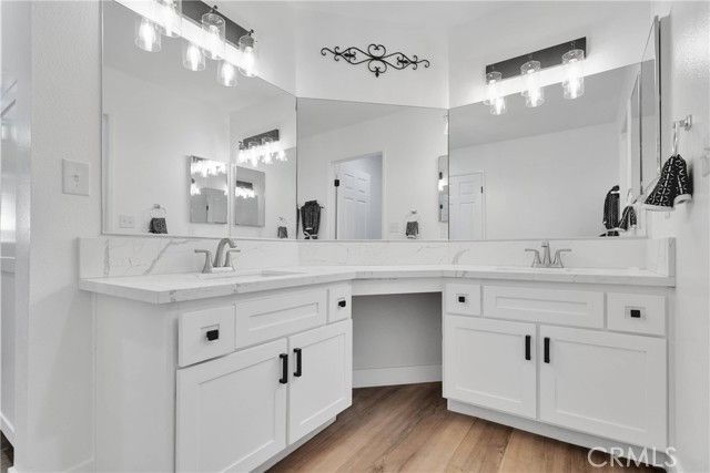 11722 Oak Street, Apple Valley, CA 92308