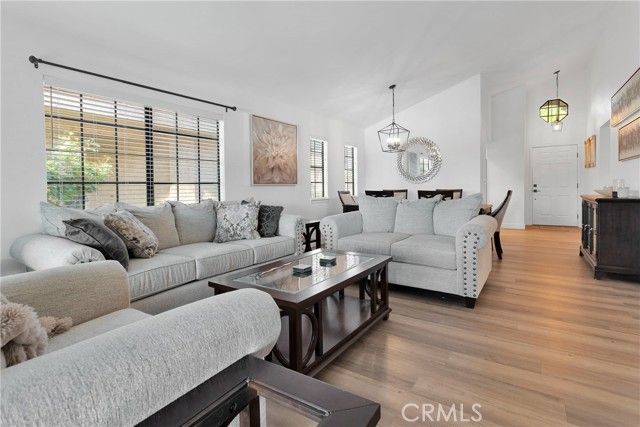 11722 Oak Street, Apple Valley, CA 92308