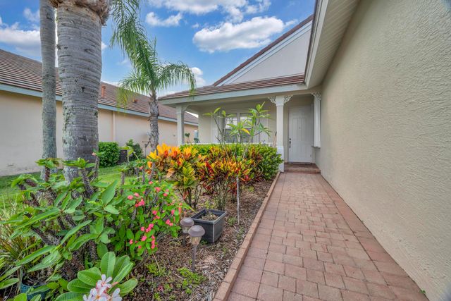 113 NW Swann Mill Circle, Port St. Lucie, Port St Lucie, FL 34986
