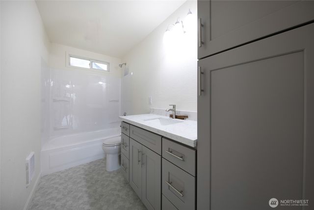 301 S 82nd Street, Tacoma, WA 98408