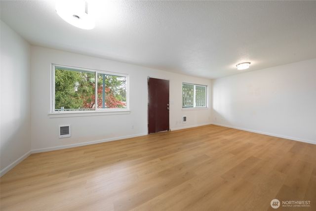 301 S 82nd Street, Tacoma, WA 98408