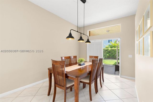1414 Banyan Way, Weston, FL 33327
