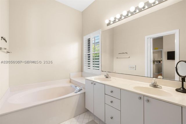 1414 Banyan Way, Weston, FL 33327