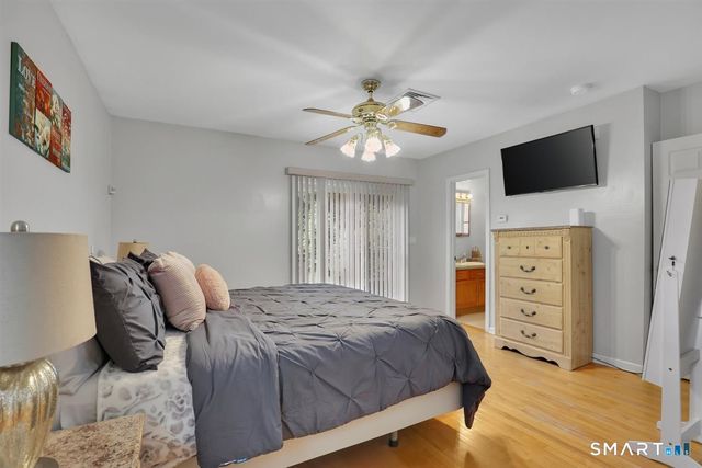 43 Barraclough Avenue, Hamden, CT 06517