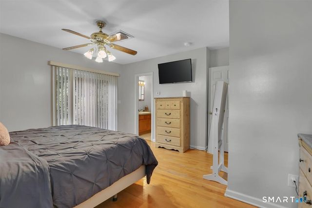 43 Barraclough Avenue, Hamden, CT 06517