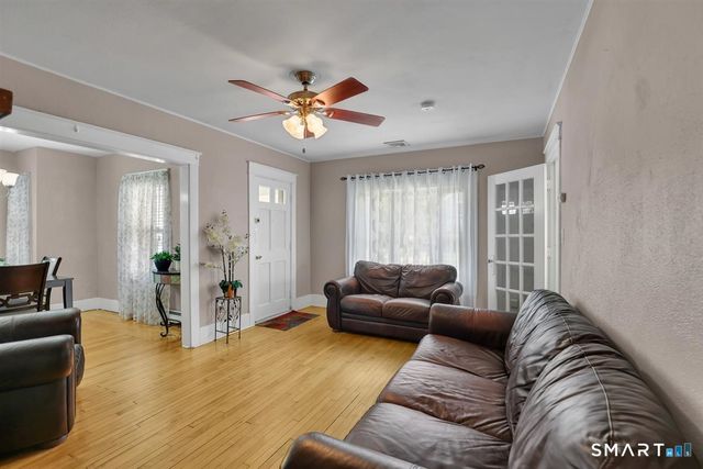 43 Barraclough Avenue, Hamden, CT 06517