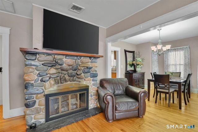 43 Barraclough Avenue, Hamden, CT 06517