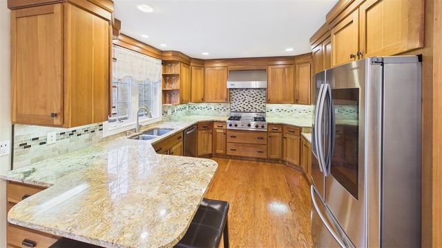 314 Caravan Road, Norton Shores, MI 49441