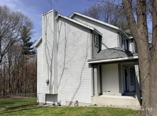 314 Caravan Road, Norton Shores, MI 49441