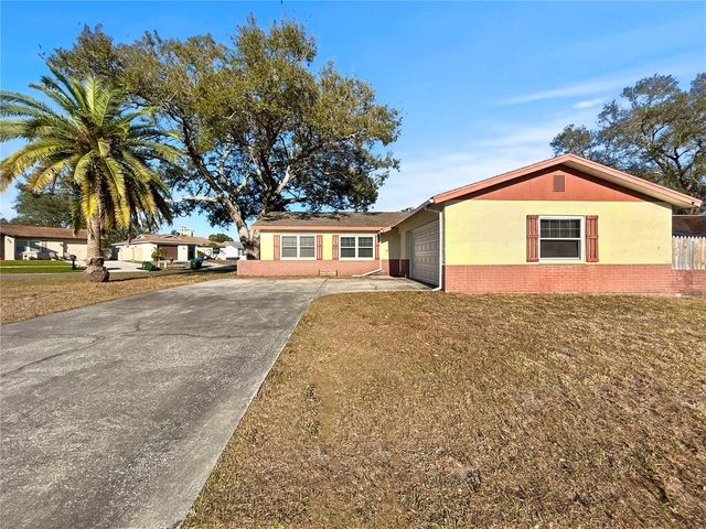 520 CENTURY DRIVE, Largo, FL 33771