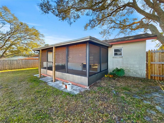 520 CENTURY DRIVE, Largo, FL 33771