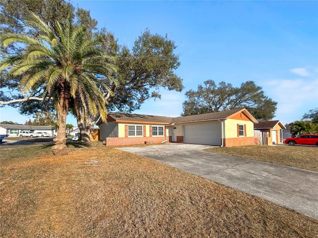 520 CENTURY DRIVE, Largo, FL 33771