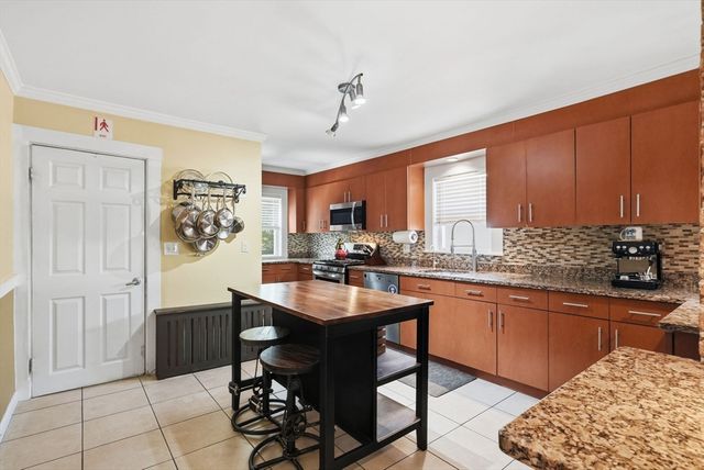 139 Sycamore St. 139, Belmont, MA 02478