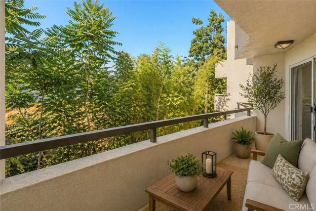 4702 Fulton Avenue 202, Sherman Oaks, CA 91423
