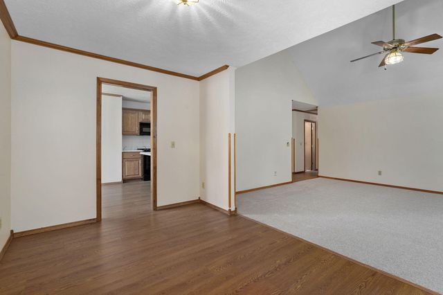 4370 S York Avenue, Springfield, MO 65810