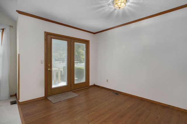 4370 S York Avenue, Springfield, MO 65810
