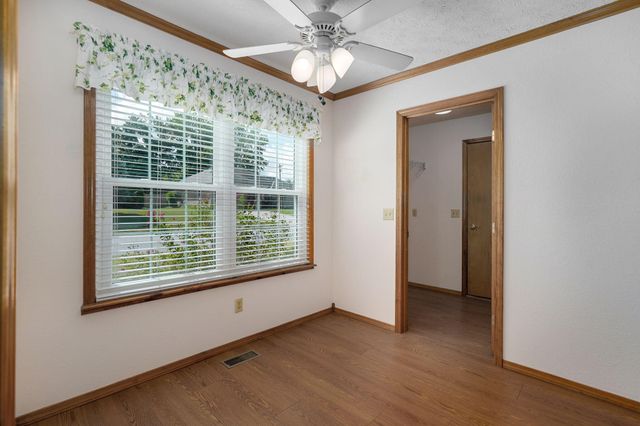 4370 S York Avenue, Springfield, MO 65810