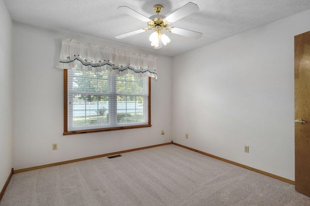 4370 S York Avenue, Springfield, MO 65810