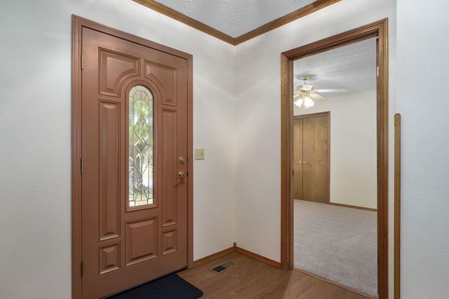 4370 S York Avenue, Springfield, MO 65810
