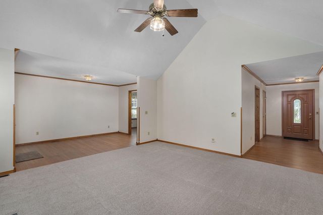 4370 S York Avenue, Springfield, MO 65810